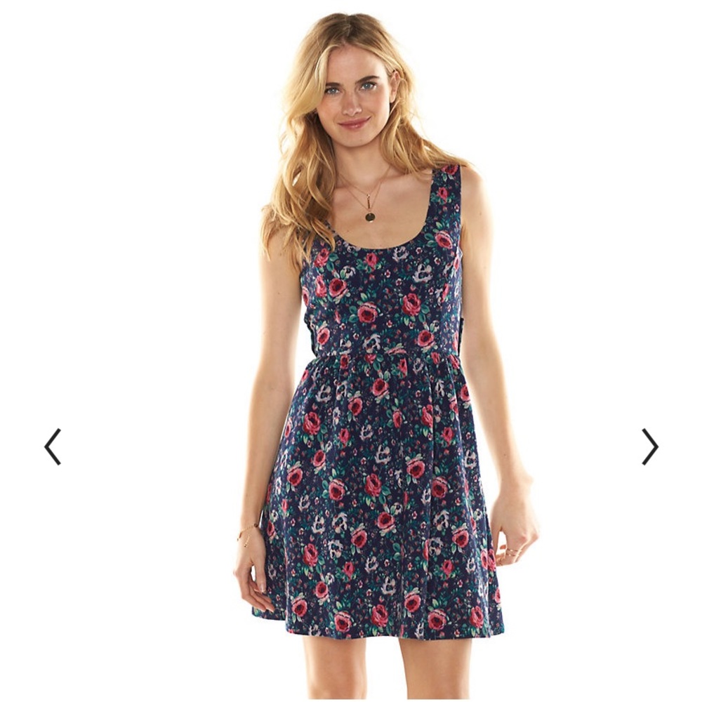 LC Lauren Conrad Print Crisscross-Back